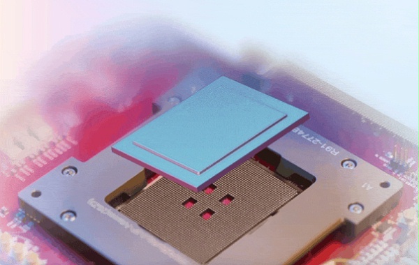 国产芯片测试座极限参数：100GHz高频与百安级电流的技术突破